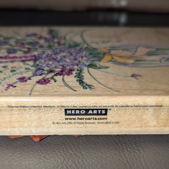 Hero Arts Rubber Wood Mounted Marion's Bouquet S3253 Vase Flowers Large Stamp - Picture 3 of 5